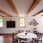 Alojamento de Acomodação e Pequeno-almoço Basaltina Panzió