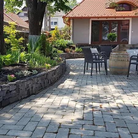 Alojamento de Acomodação e Pequeno-almoço Basaltina Panzió