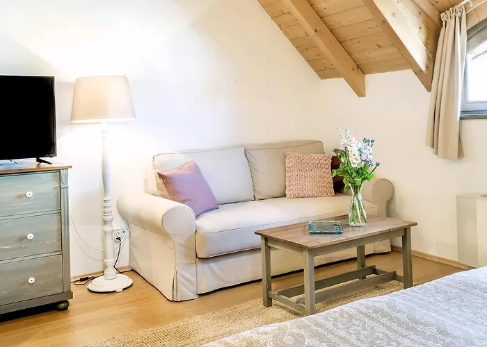 Basaltina Panzió Bed and breakfast Balatonederics