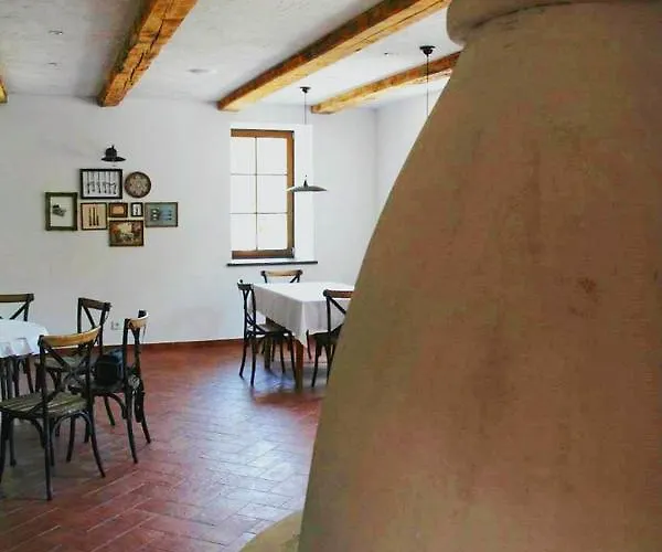 Bed and breakfast Basaltina Panzió 4*